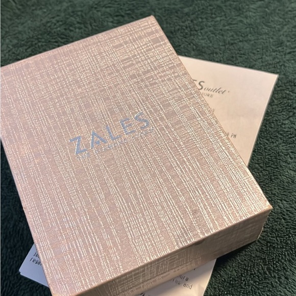 Zales Jewels Jewelry - Zales Diamond Heart Necklace